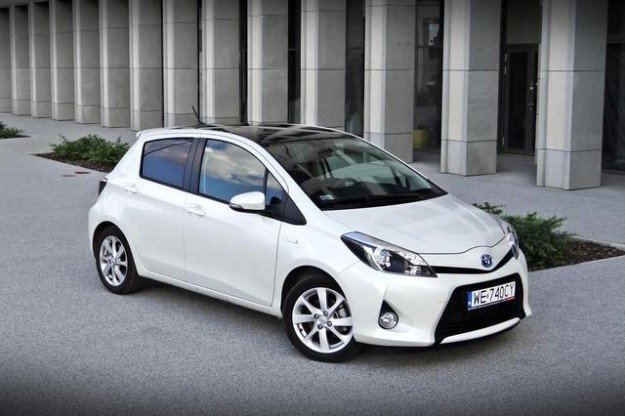 toyota_yaris_hybrid_100_640x0_rozmiar-niestandardowy